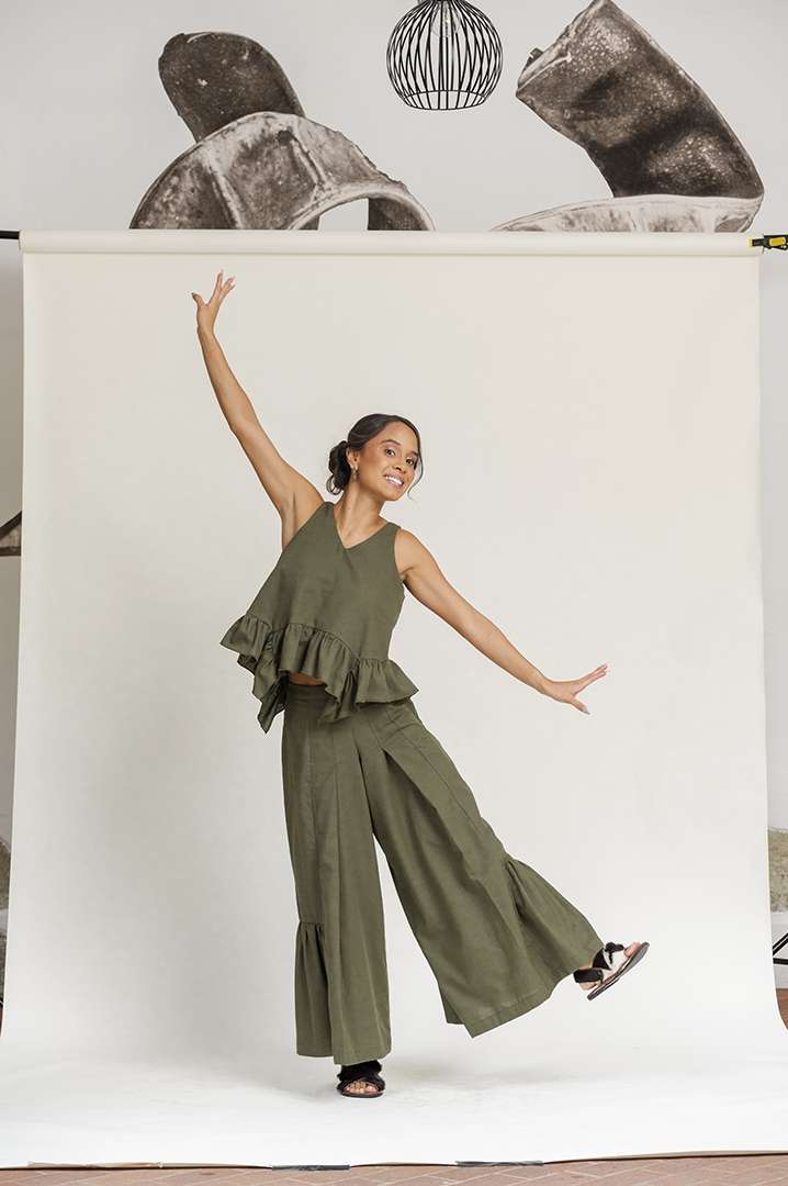 BLUSA HORTENSIA LINO-A VERDE OLIVO